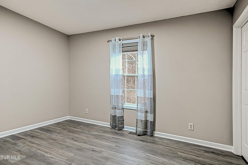 Photo #26: 910 Cornerstone Court