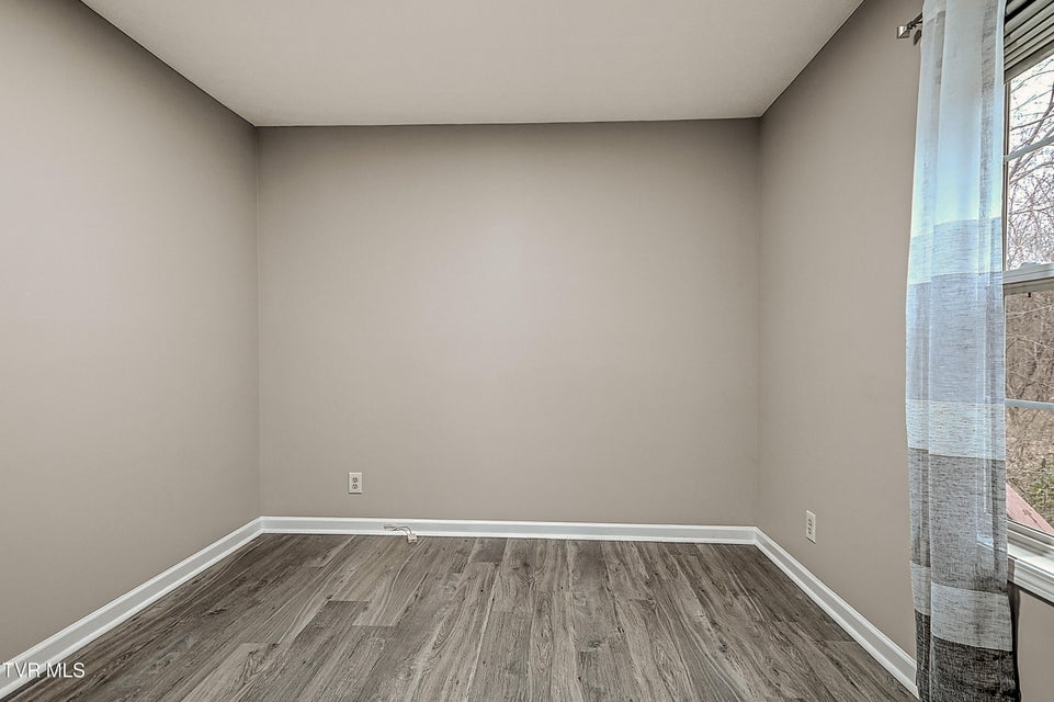 Photo #27: 910 Cornerstone Court