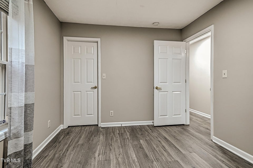 Photo #28: 910 Cornerstone Court