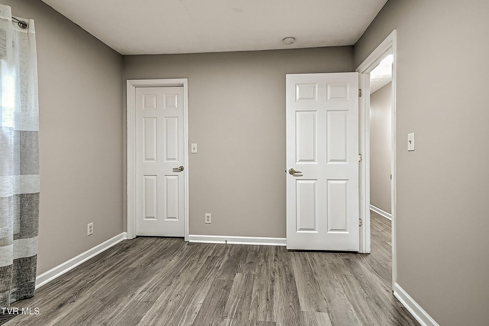 Photo #29: 910 Cornerstone Court