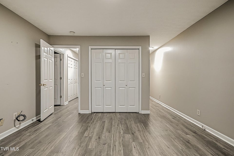 Photo #32: 910 Cornerstone Court