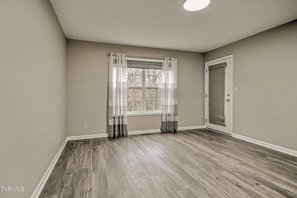 Photo #34: 910 Cornerstone Court