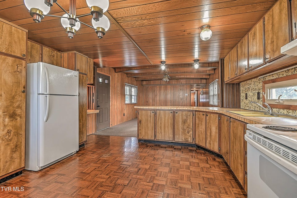 Photo #15: 1031 Rogan Street