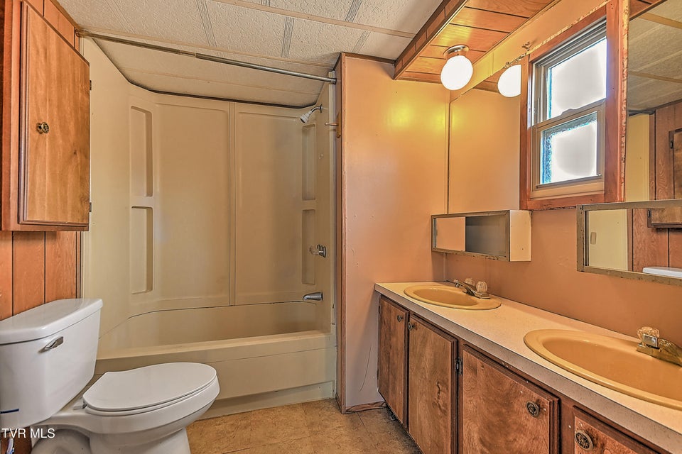 Photo #22: 1031 Rogan Street