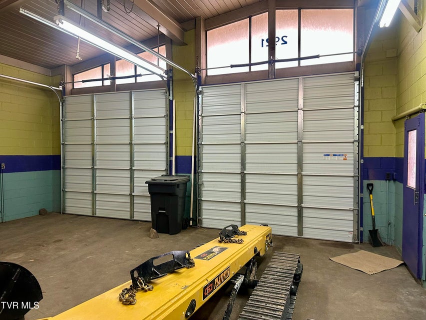 Photo #5: 2921 Bloomingdale Road