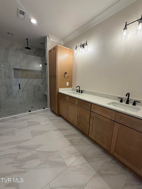 Photo #16: 3 Morning Glory Terrace