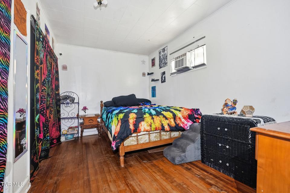 Photo #13: 124 Clinchco Main Street