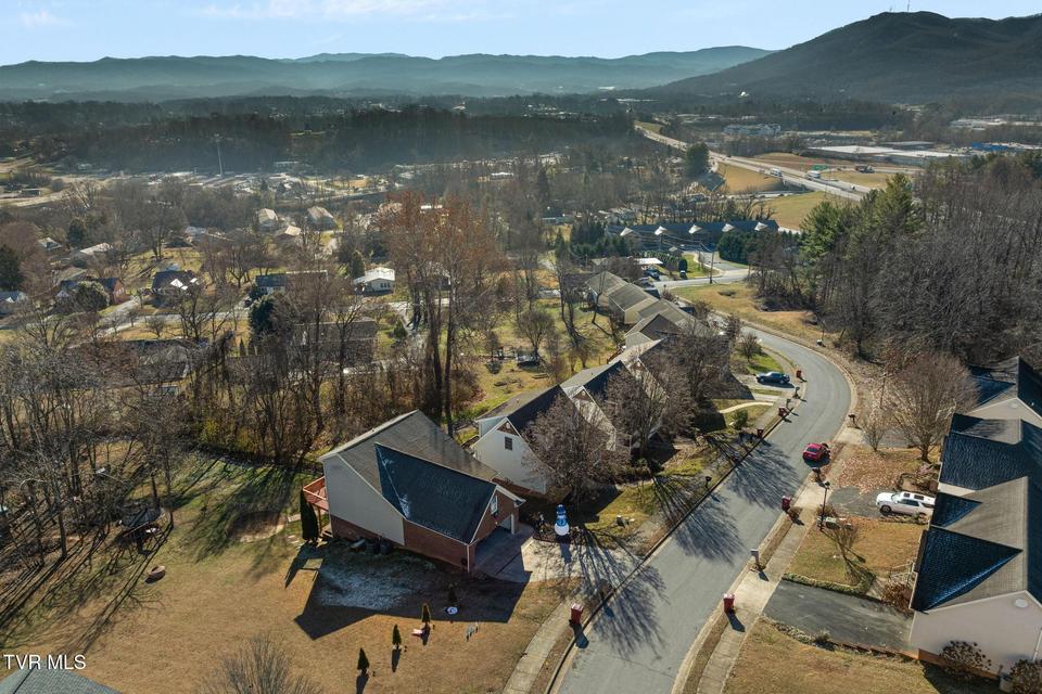 Photo #53: 16 Taylor Ridge Court