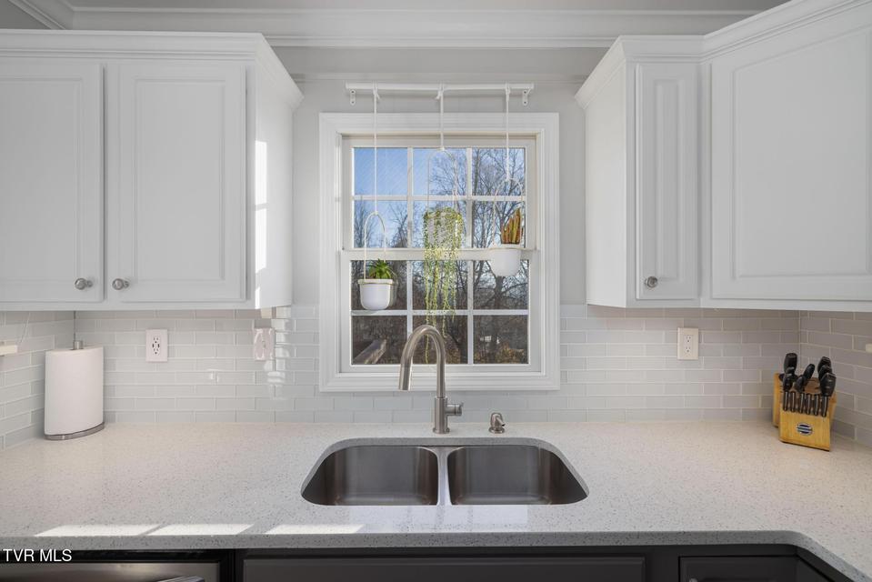 Photo #15: 16 Taylor Ridge Court