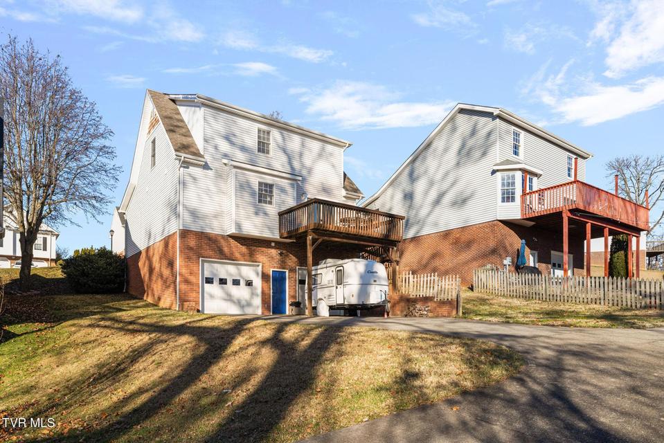 Photo #3: 16 Taylor Ridge Court