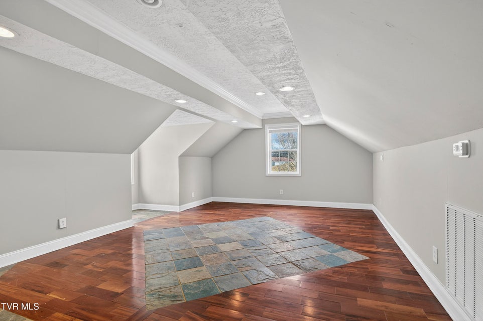 Photo #15: 17968 Overlook Dr 