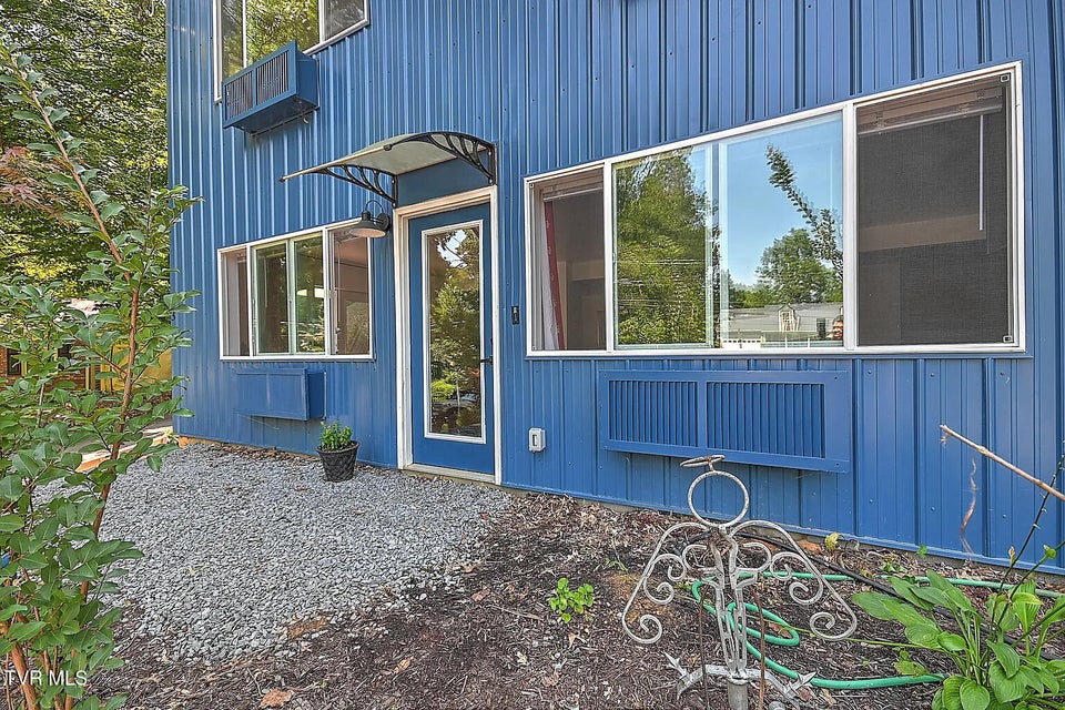 Photo #7: 3 Overlook Court