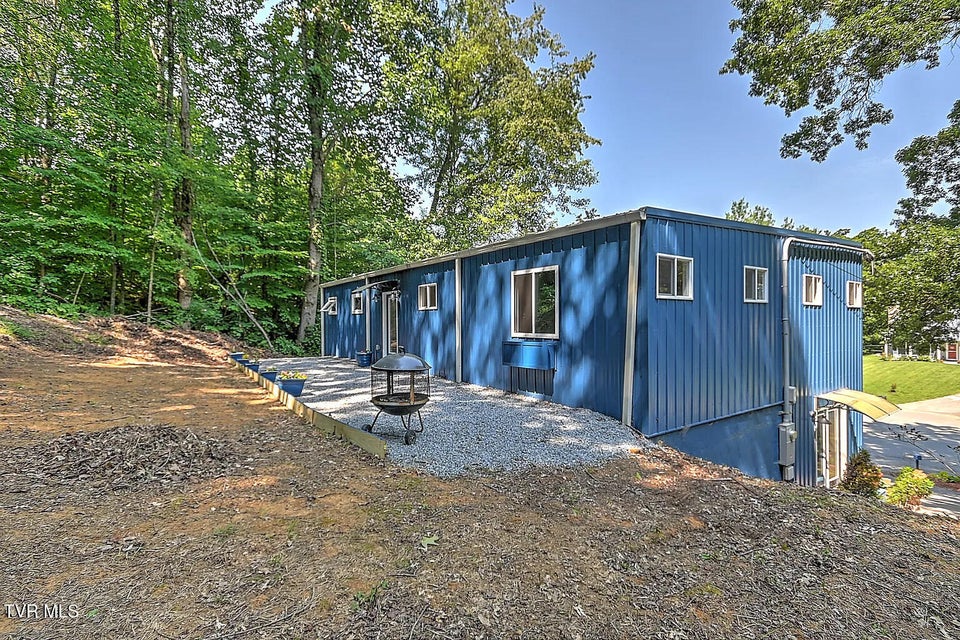 Photo #8: 3 Overlook Court