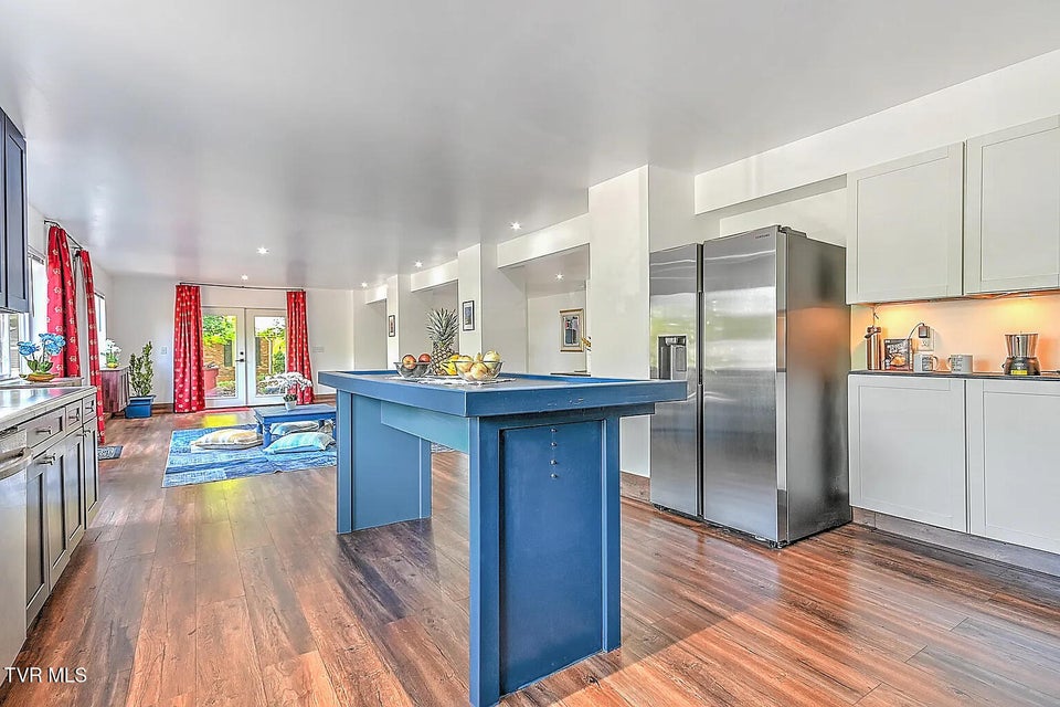 Photo #17: 3 Overlook Court