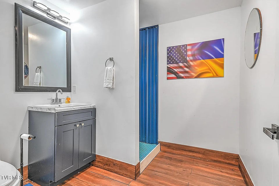 Photo #29: 3 Overlook Court