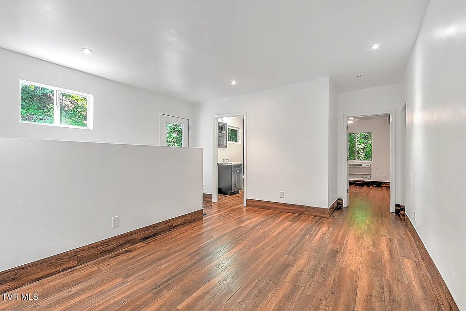 Photo #34: 3 Overlook Court