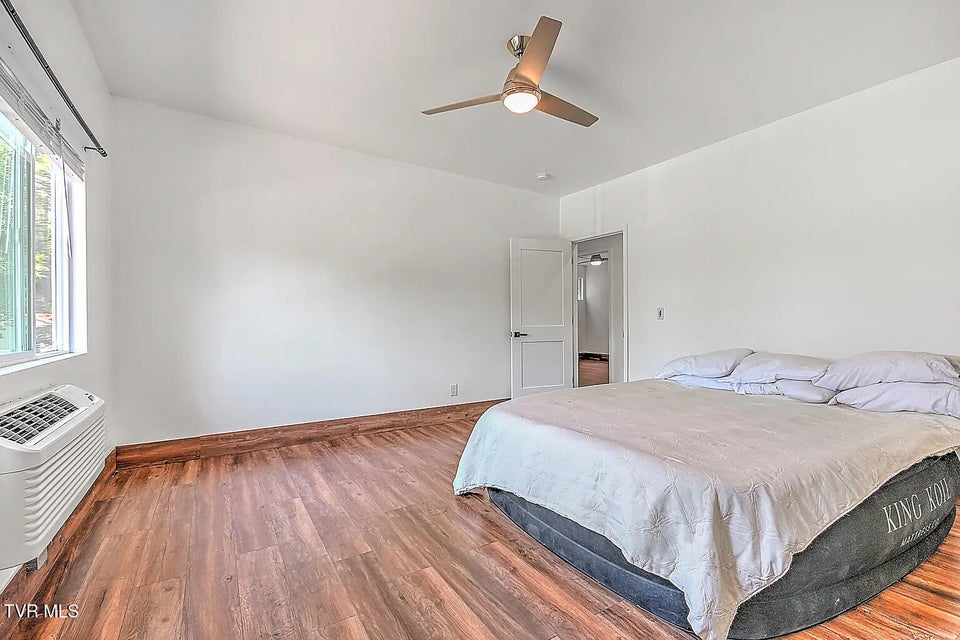 Photo #47: 3 Overlook Court