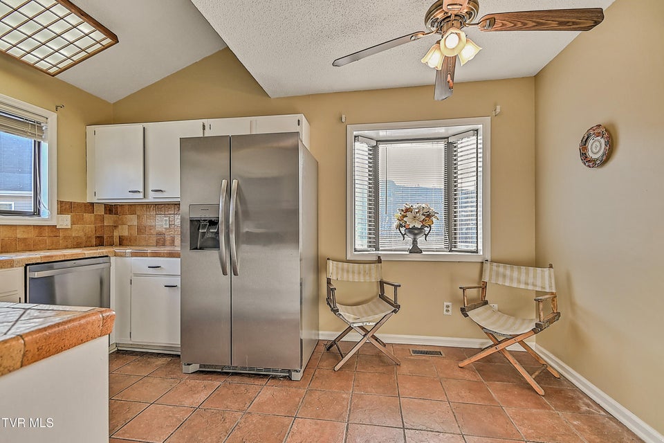 Photo #10: 605 Redstone Drive