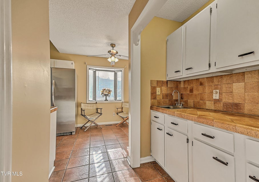 Photo #14: 605 Redstone Drive