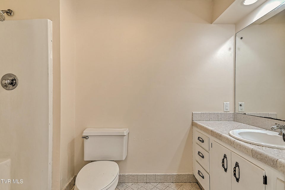 Photo #31: 605 Redstone Drive