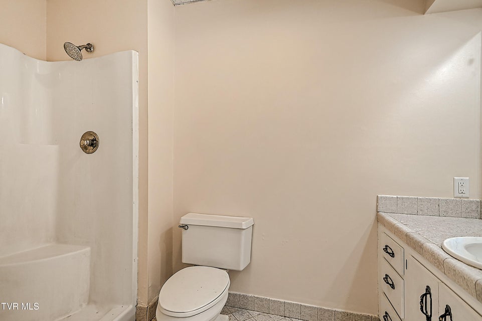 Photo #32: 605 Redstone Drive