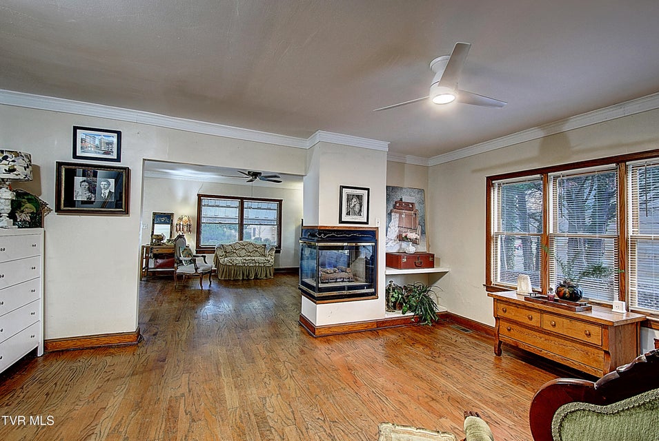 Photo #22: 627 Maple Street