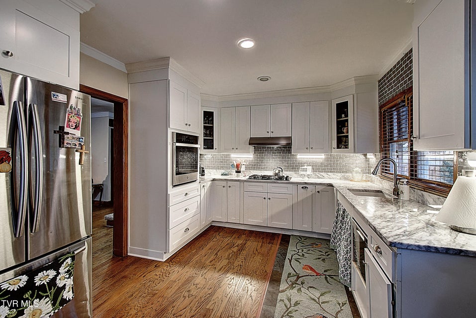 Photo #24: 627 Maple Street