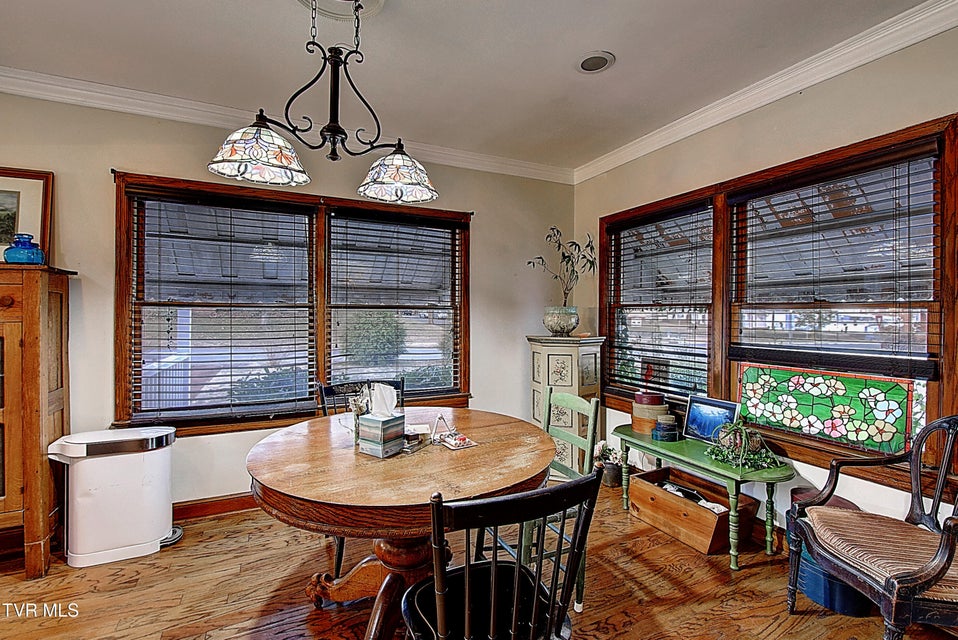 Photo #30: 627 Maple Street