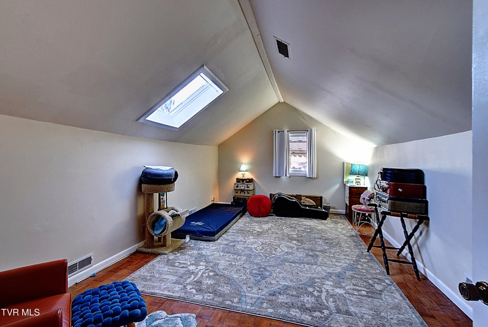 Photo #45: 627 Maple Street