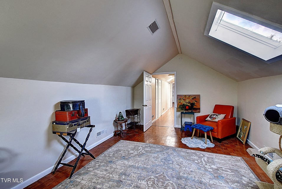 Photo #46: 627 Maple Street