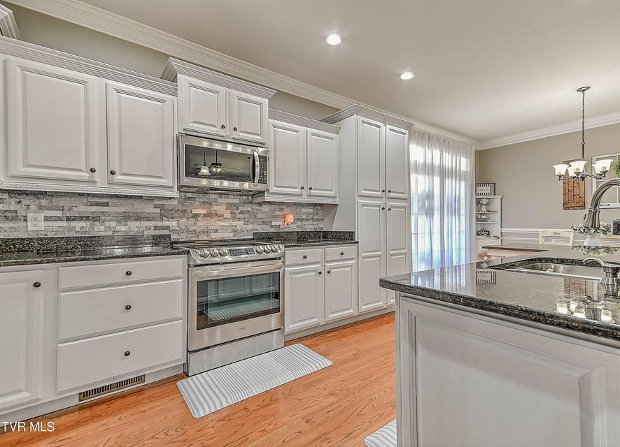 Photo #17: 19796 Spur Strap Road