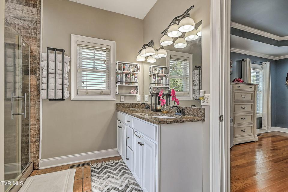 Photo #28: 19796 Spur Strap Road