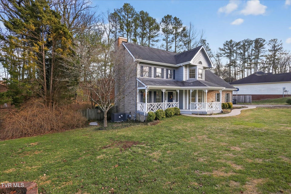 Photo #2: 425 Rosewood Lane