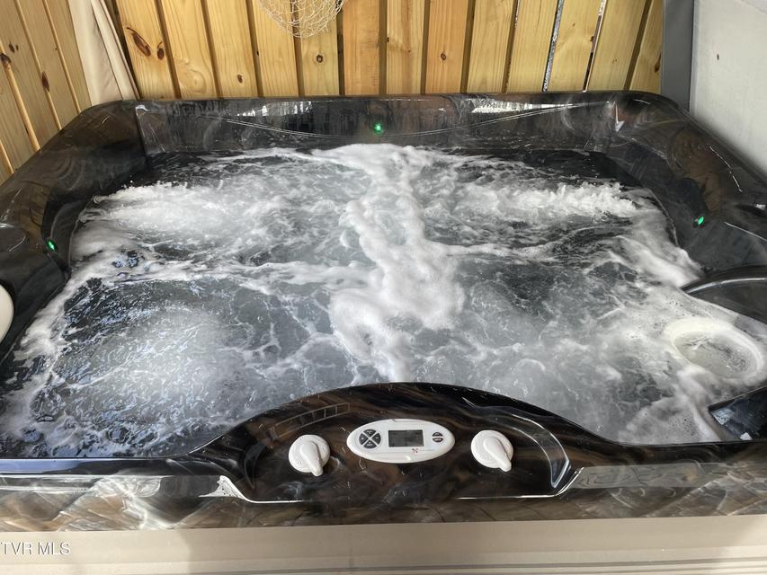 Photo #14: 168 Montvale Road