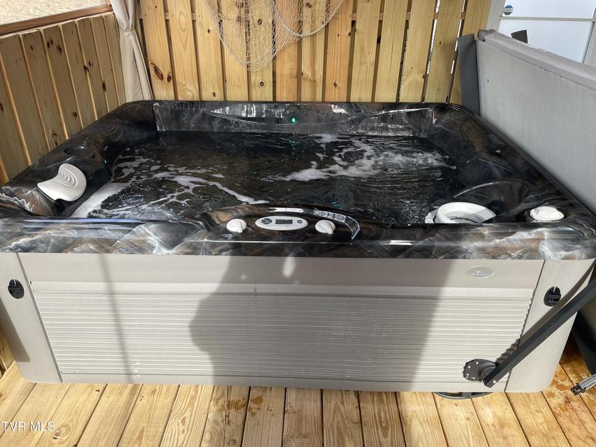 Photo #15: 168 Montvale Road