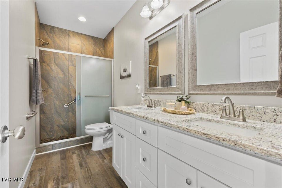 Photo #16: 1507 Millard Street