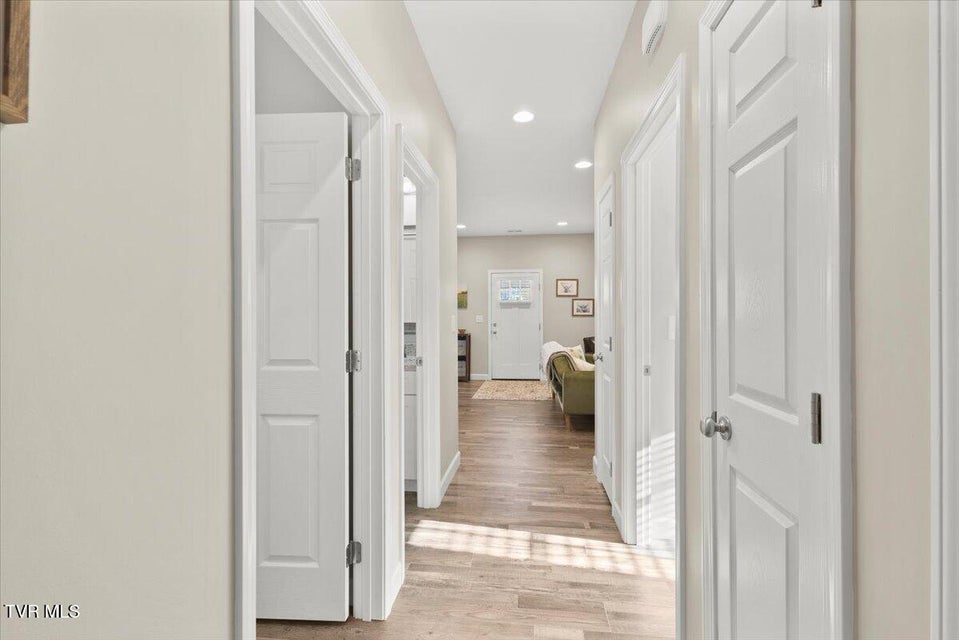 Photo #12: 1507 Millard Street