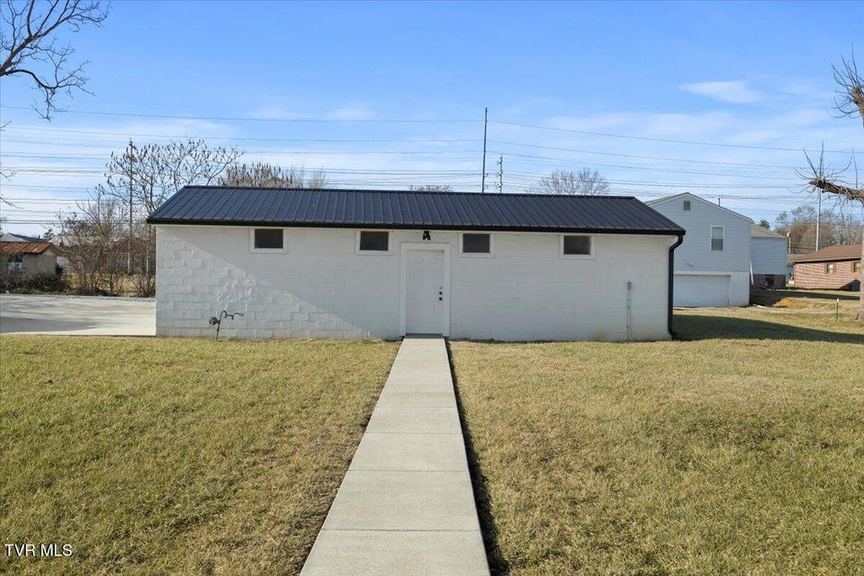 Photo #26: 1507 Millard Street