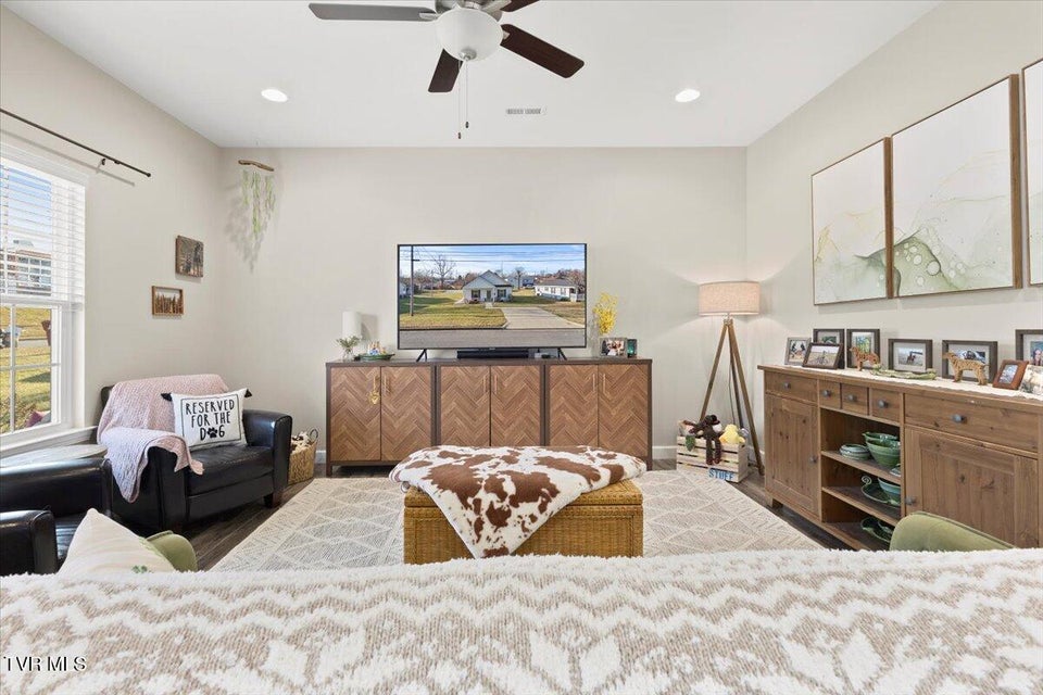 Photo #10: 1507 Millard Street