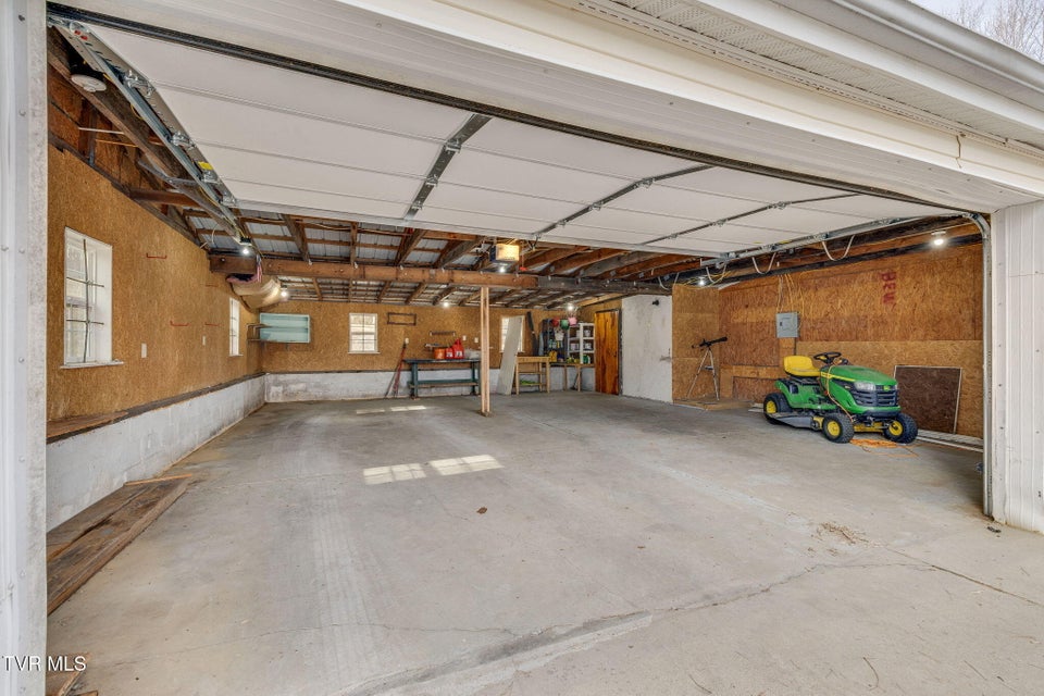 Photo #31: 160 Keller Road