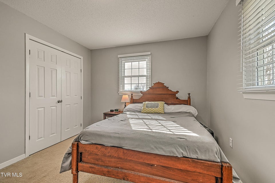 Photo #15: 428 Timber Oak Drive