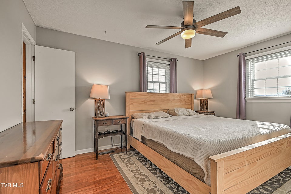 Photo #16: 428 Timber Oak Drive