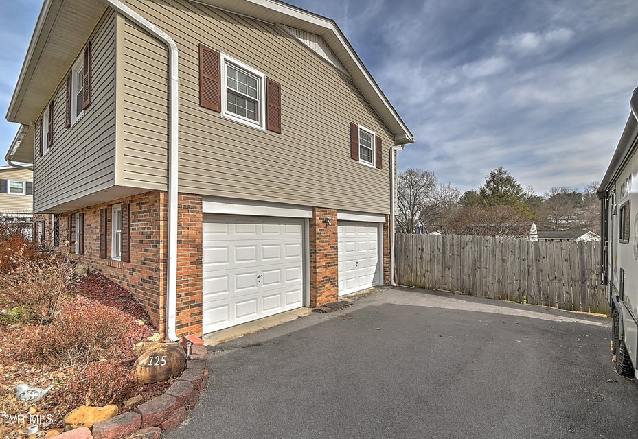 Photo #39: 428 Timber Oak Drive