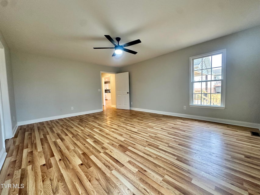 Photo #13: 217 Fox Meadows Drive