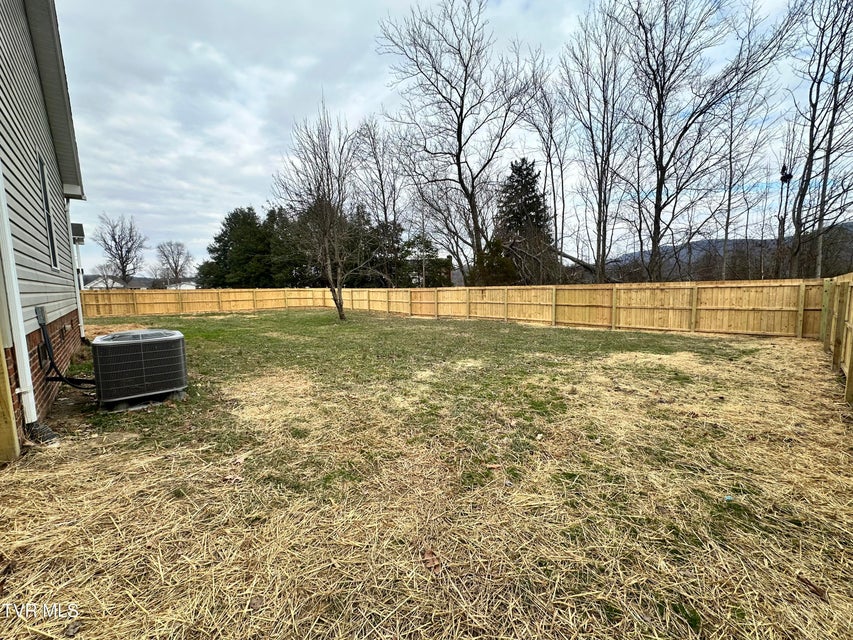 Photo #23: 217 Fox Meadows Drive