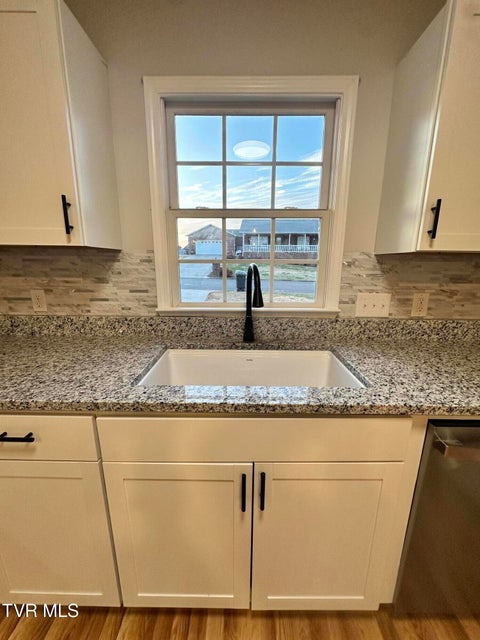 Photo #7: 217 Fox Meadows Drive