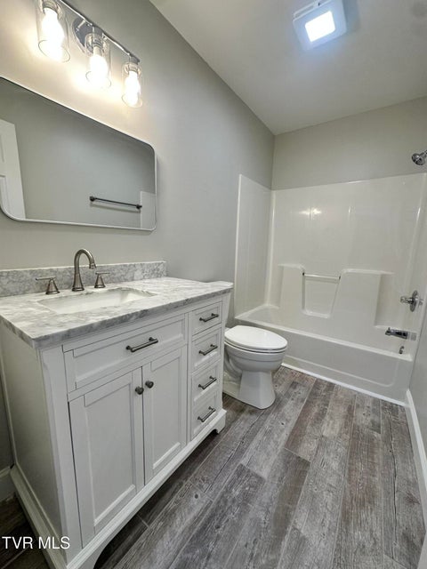 Photo #18: 217 Fox Meadows Drive