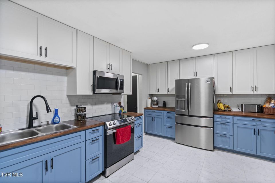 Photo #13: 1700 Brentwood Drive