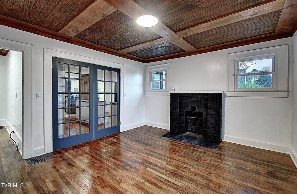 Photo #9: 612 Lynn South Avenue