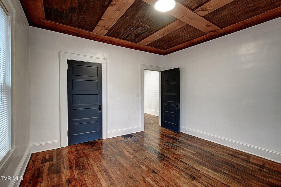 Photo #27: 612 Lynn South Avenue